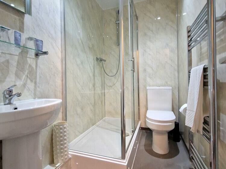 三人经典房间, West Highland