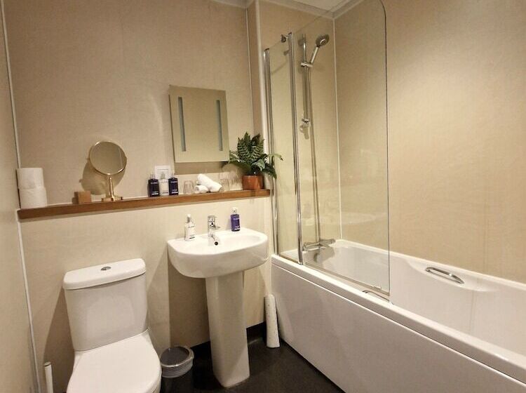 高级大房间, West Highland