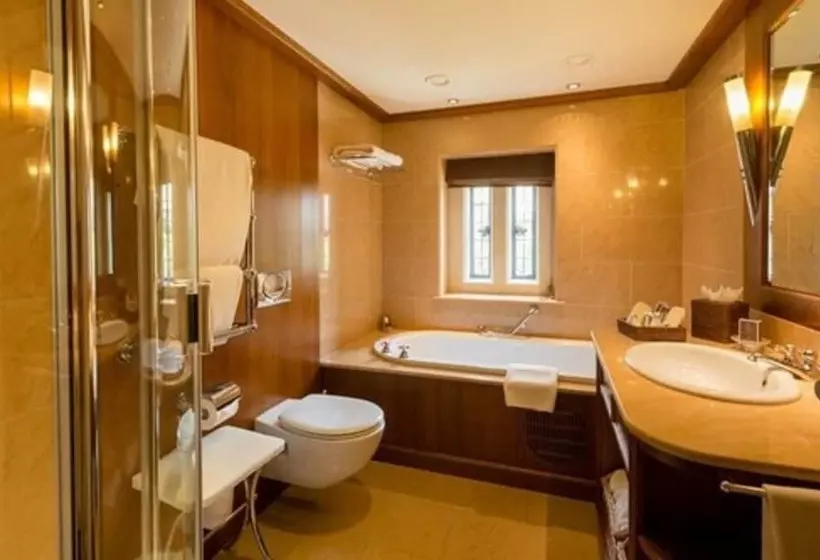 クラシックルーム, Whatley Manor