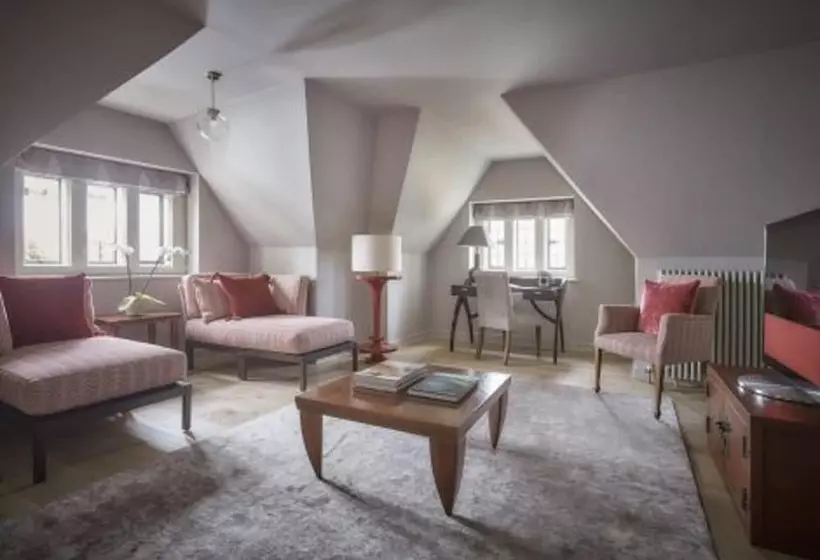 デラックススイート, Whatley Manor
