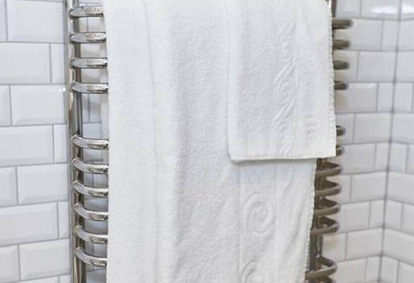 Номер Стандарт, Red Lion Hotel By Greene King Inns