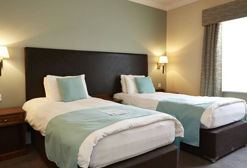 Номер Стандарт, Red Lion Hotel By Greene King Inns