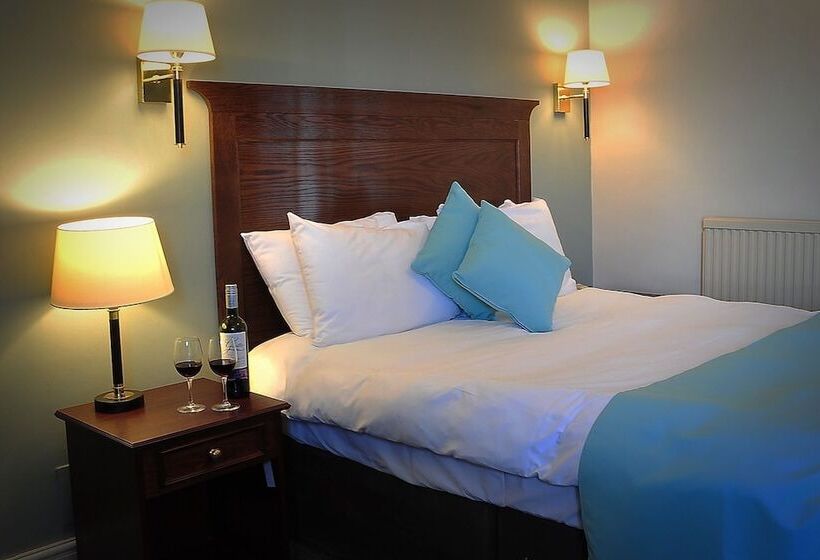 Номер бизнес-класса, Red Lion Hotel By Greene King Inns