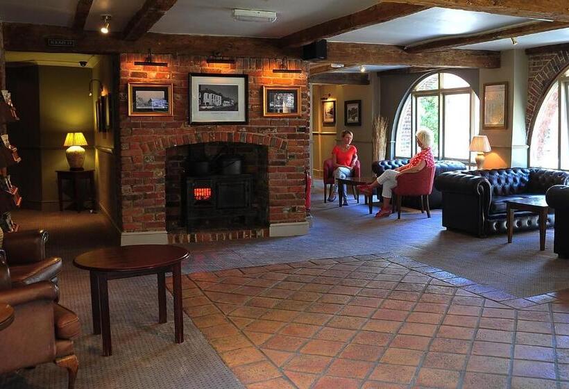 Номер Стандарт, Red Lion Hotel By Greene King Inns