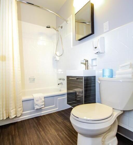 غرفة قياسية, Cadillac Motel Niagara