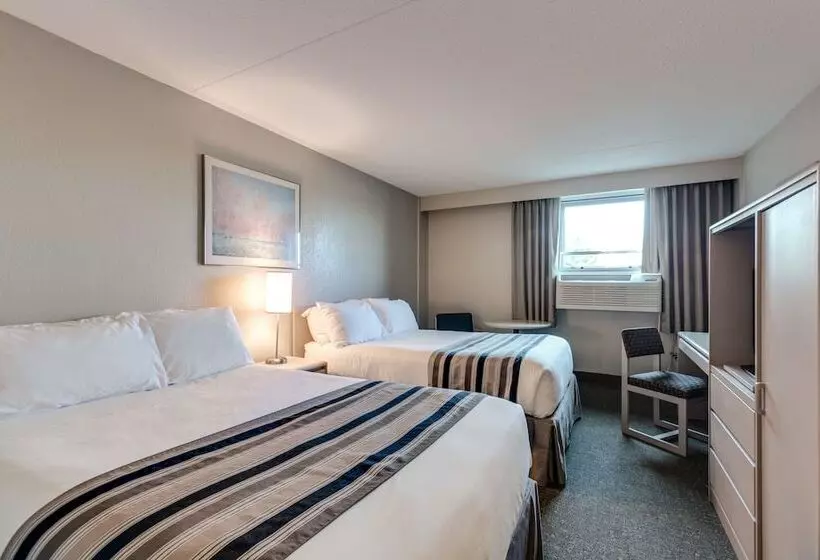 ２ダブルベッドのスタンダードルーム, Heritage Inn Hotel & Convention Centre   Saskatoon