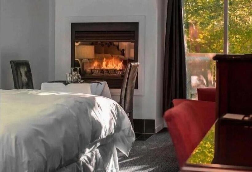 身障者適用キングサイズベッドルーム, Auberge La Camarine