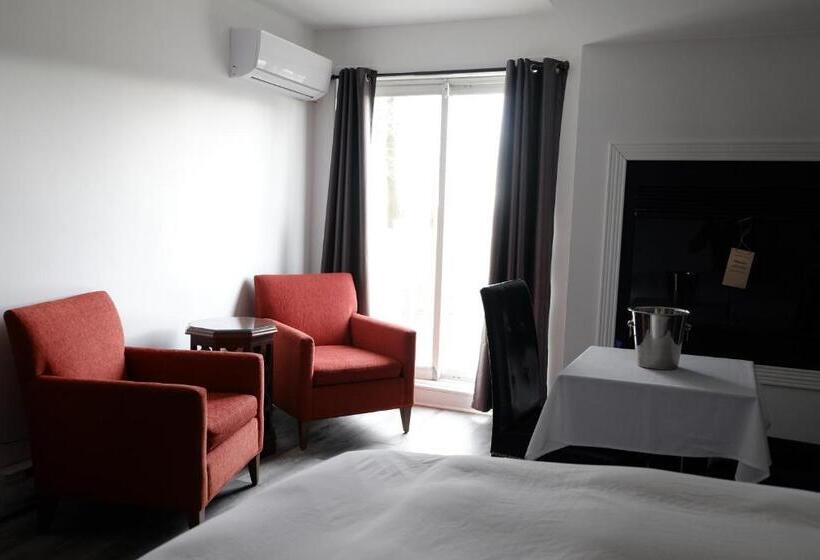Quarto Estandar Cama King para Deficientes Físicos, Auberge La Camarine