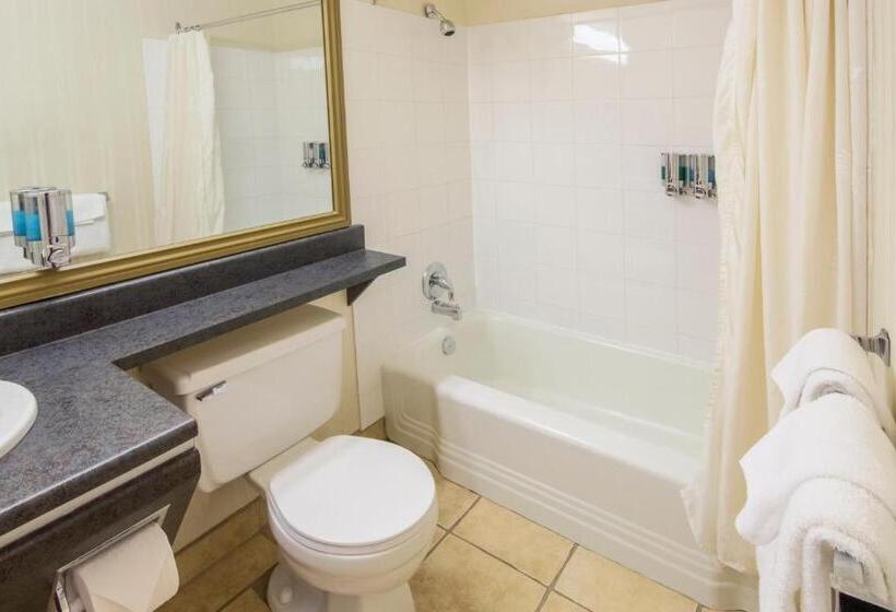 جناح مزوَّد بشرفة, Auberge Québec