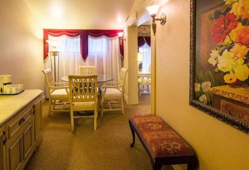 Sviitti Allasnäkymä, Auberge Québec