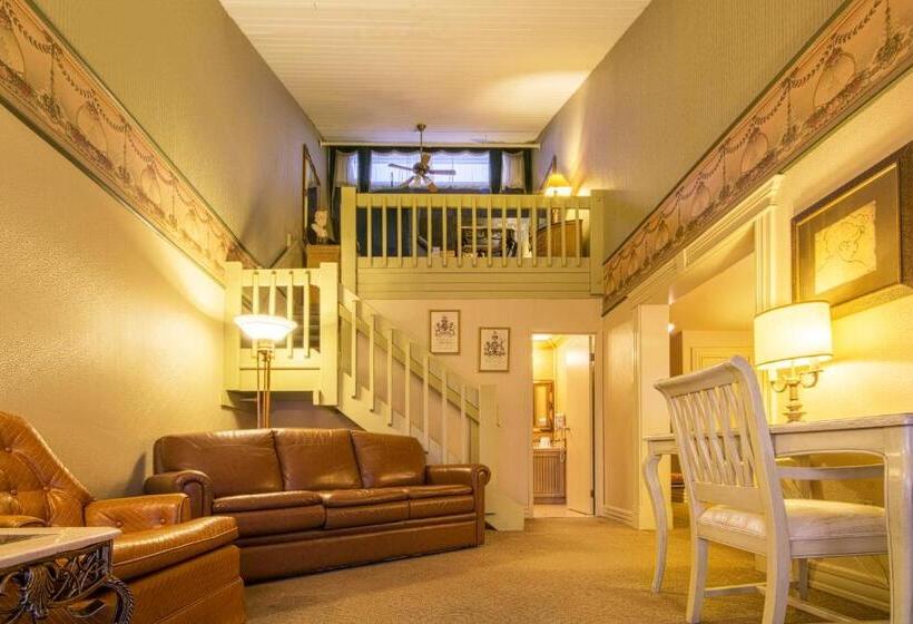 جناح مطلّ علي حمام السباحة, Auberge Québec