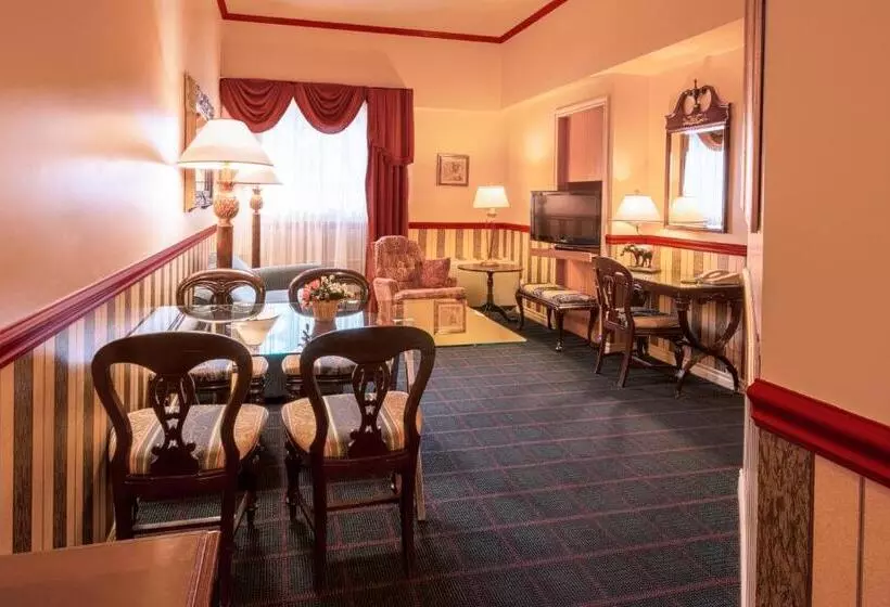 Perhesviitti, Auberge Québec