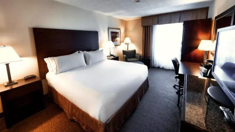 身障者適用キングサイズベッドルーム, Quality Inn