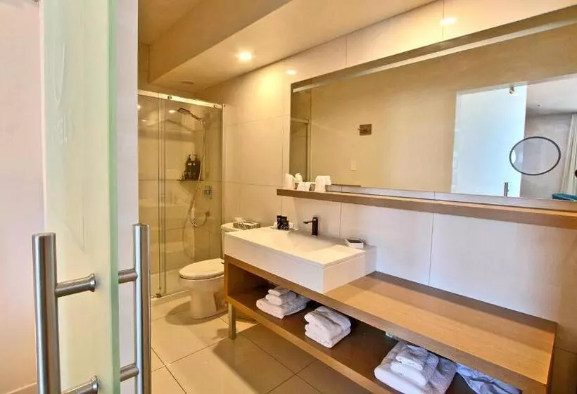 Executive Suite met Kingsize Bed, Le Navigateur