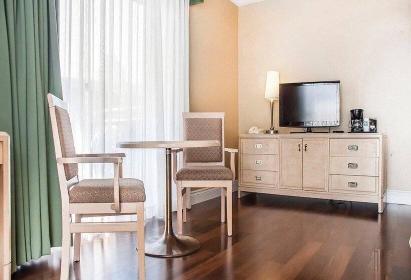 חדר סטנדרט שתי מיטות זוגיות, Quality Hotel Fallsview Cascade