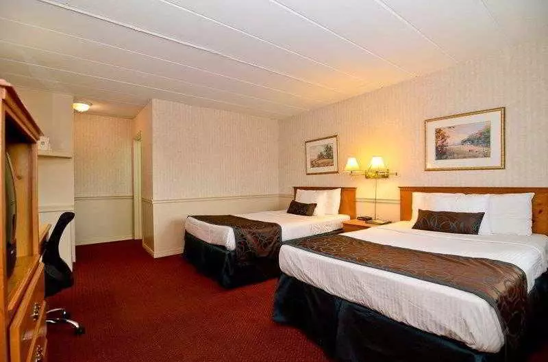 スタンダードルーム, Super 8 By Wyndham Gananoque   Country Squire Resort