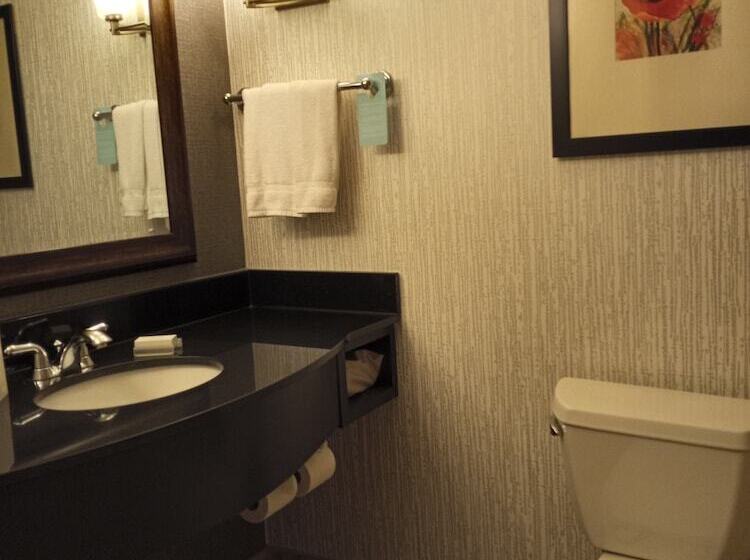 غرفة قياسية, Hilton Garden Inn Calgary Airport
