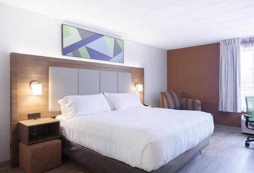 キングサイズベッドのスイートルーム, Holiday Inn Express Hotel & Suites Charlottetown, An Ihg