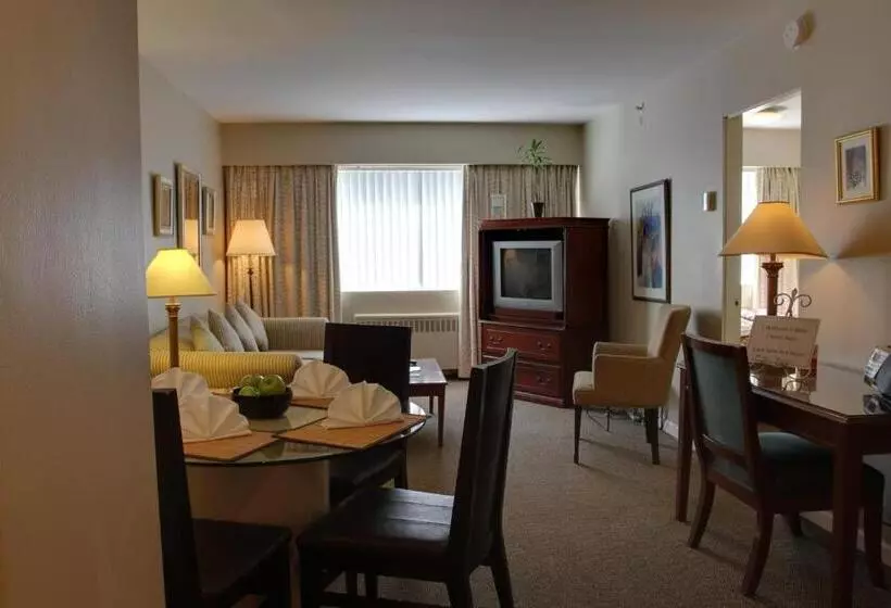 سوییت, Rosellen Suites At Stanley Park