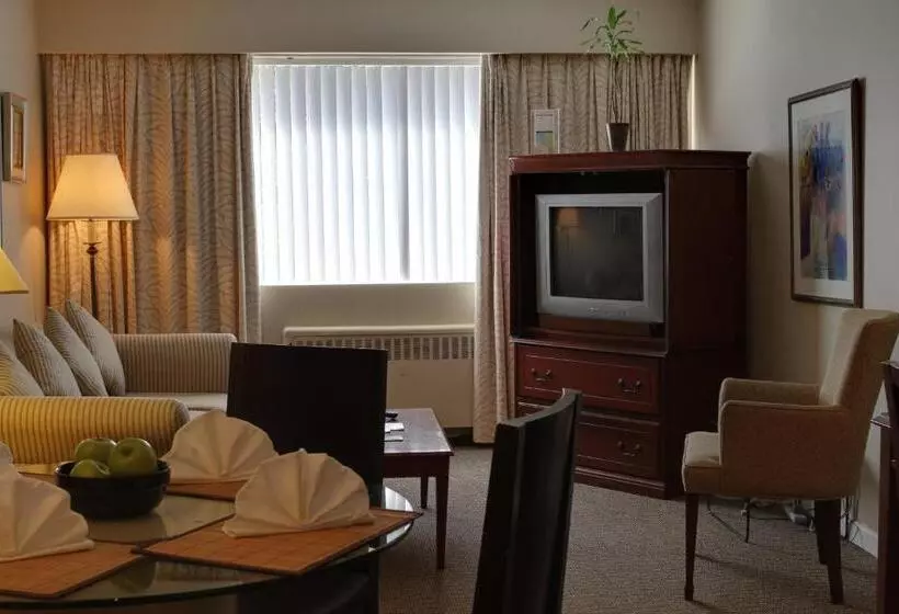 سوییت, Rosellen Suites At Stanley Park