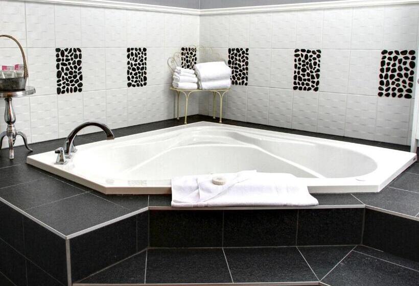 阁楼套房, Rosellen Suites At Stanley Park