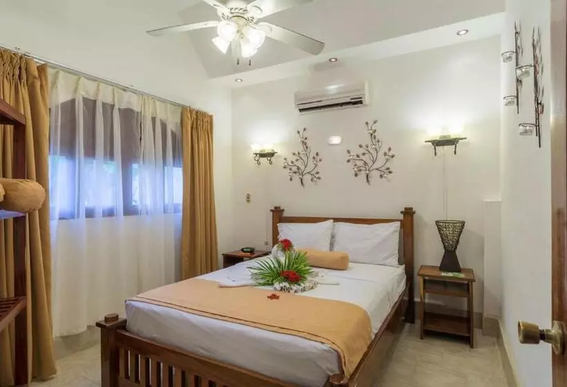 Perhehuone, Best Western Tamarindo Vista Villas