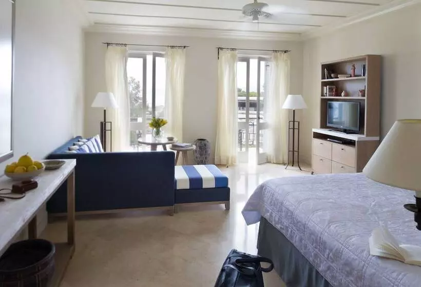 Estudio Estándar Vista Mar, Anassa