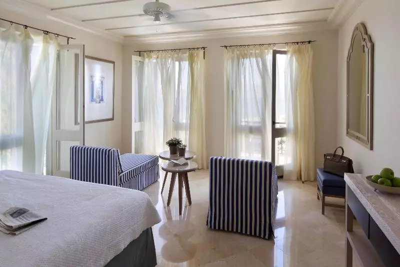Estudio Estándar Vista Mar, Anassa