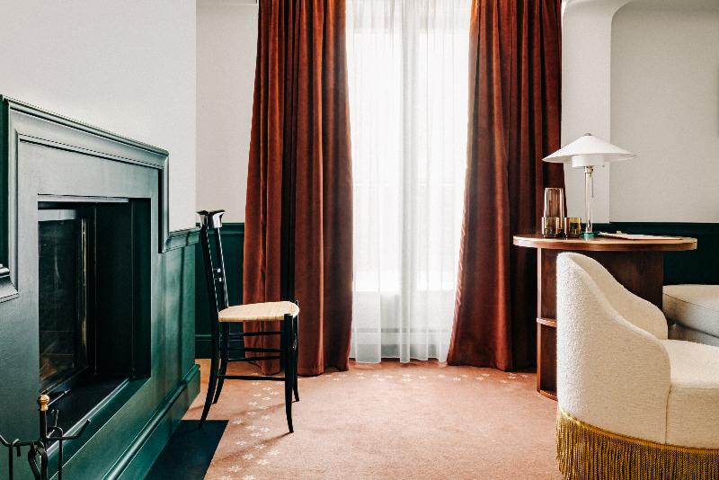 جناح مطلّ علي الجبل, Le Bergerac