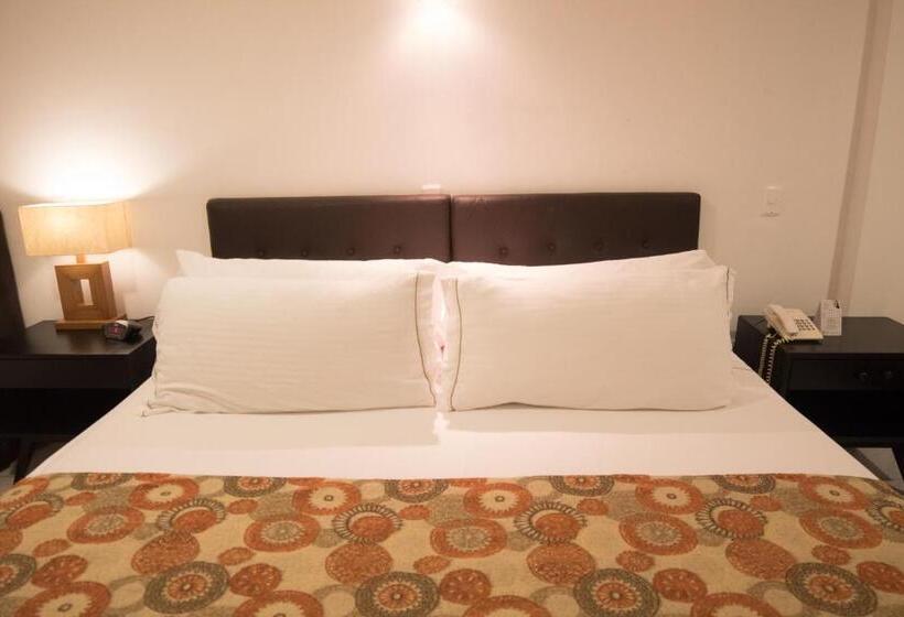 غرفة قياسية, Playa Club