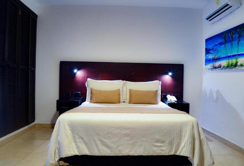 غرفة إقتصادية, Playa Club