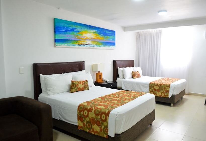 غرفة قياسية رباعية, Playa Club