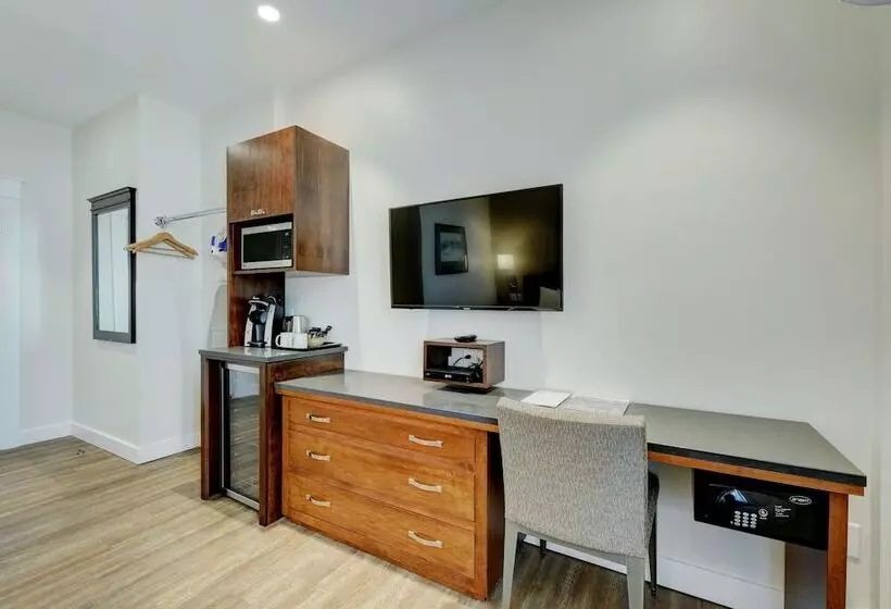 اتاق لوکس, Strathcona
