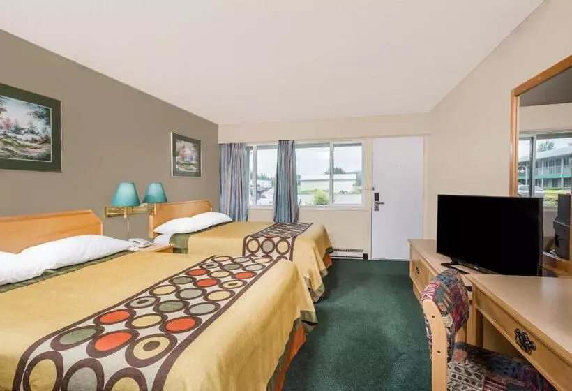 اتاق استاندارد, Super 8 By Wyndham Quesnel Bc