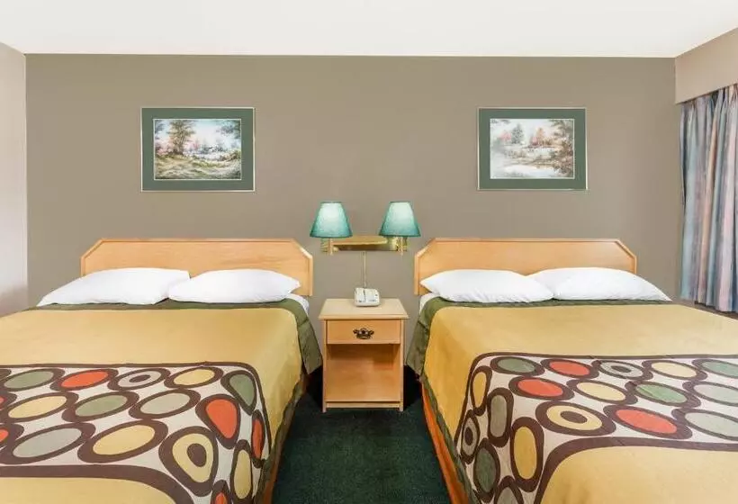 اتاق استاندارد, Super 8 By Wyndham Quesnel Bc