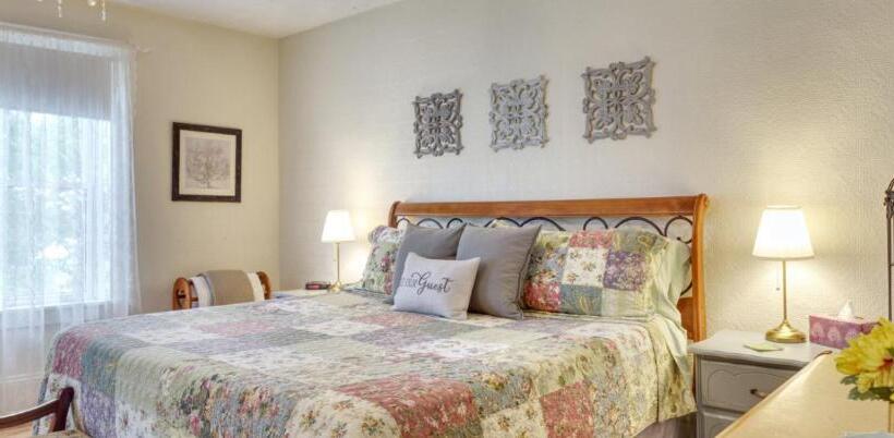 חדר דחוקס עם מיטת קינג, Willow House Inn B&b