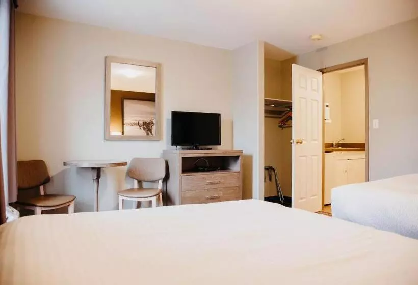 سوییت, Super 8 By Wyndham Revelstoke Bc