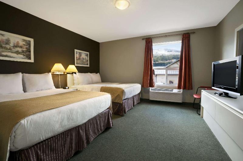スイート, Super 8 By Wyndham Revelstoke Bc