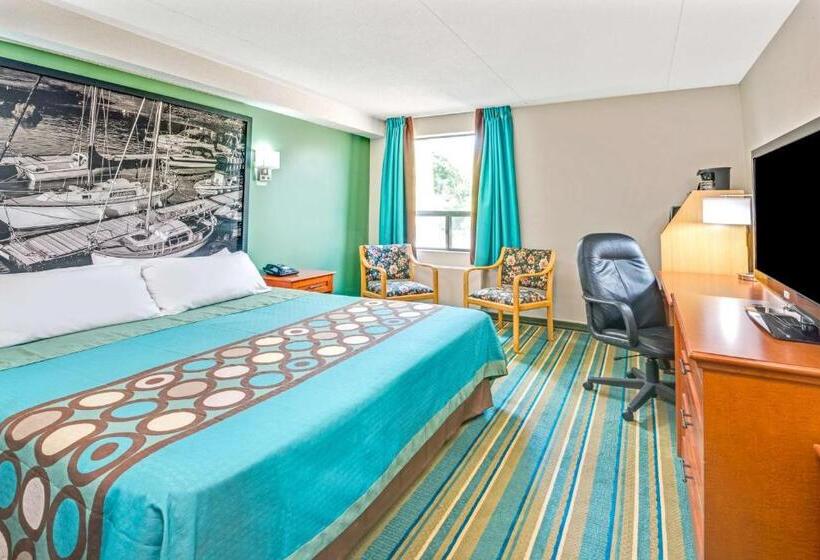 キングサイズベッドのスーペリアルーム, Super 8 By Wyndham Toronto East On