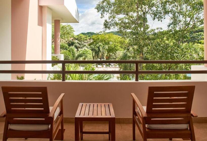 Люкс Клуб, The Westin Reserva Conchal, An All Inclusive Golf Resort & Spa