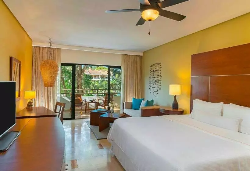 キングサイズベッドのクラブルーム, The Westin Reserva Conchal, An All Inclusive Golf Resort & Spa