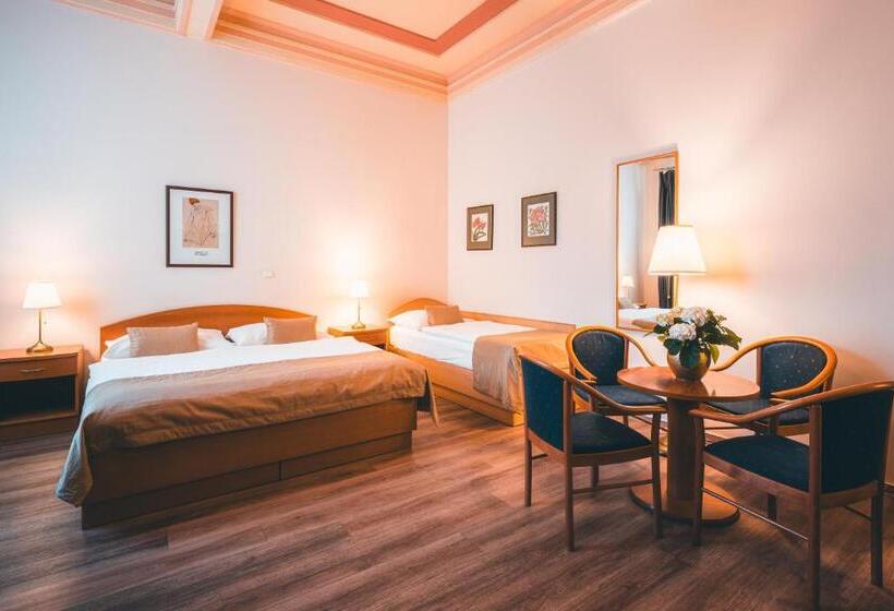 스탠다드 트리플 룸, Ariston Prague