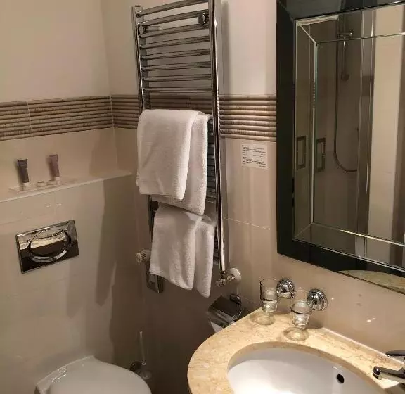 Standard Kolmen Hengen Huone, Ariston Prague