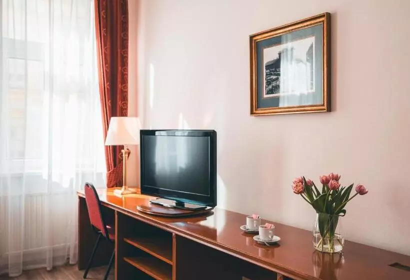 Standard Kolmen Hengen Huone, Ariston Prague