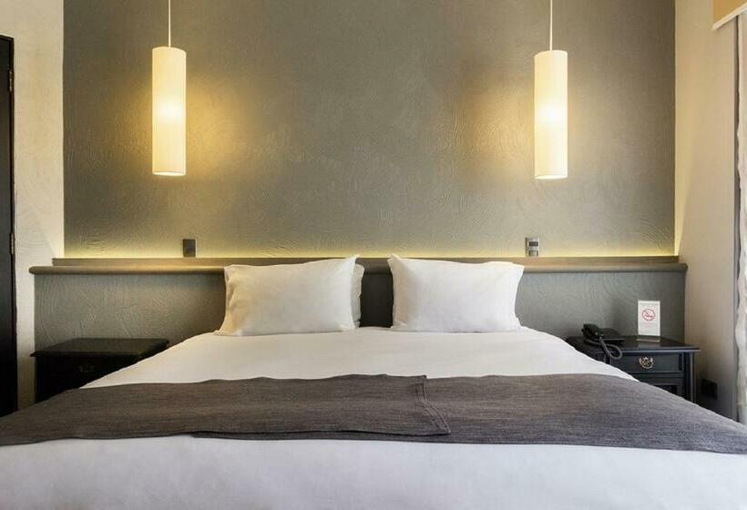 高级大房间, Fundador