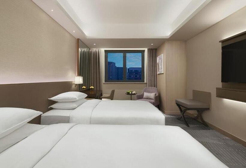 Номер Клуб, Hyatt Regency Metropolitan Chongqing