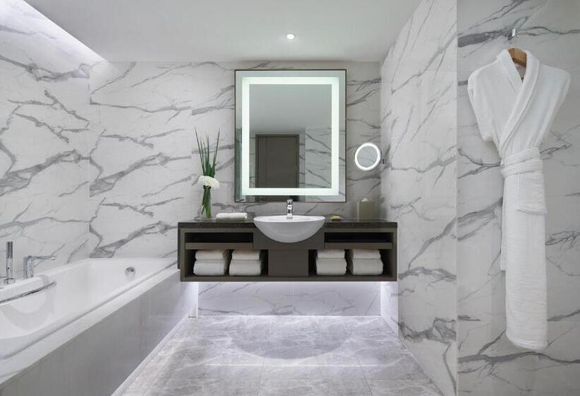 Номер Deluxe Кровать Кинг, Hyatt Regency Metropolitan Chongqing