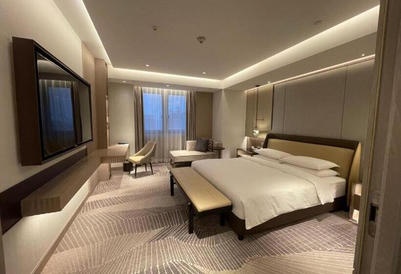 Club Room King Bed, Hyatt Regency Metropolitan Chongqing
