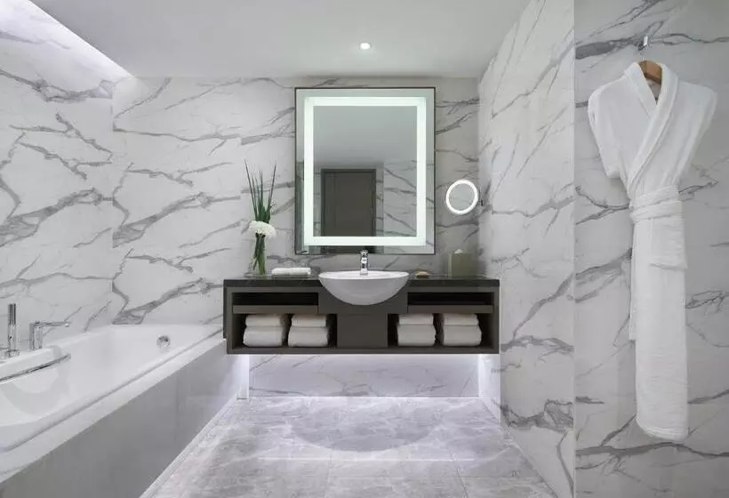 Suite, Hyatt Regency Metropolitan Chongqing