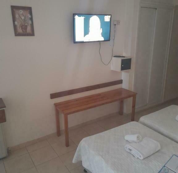 标准三人间, San Remo